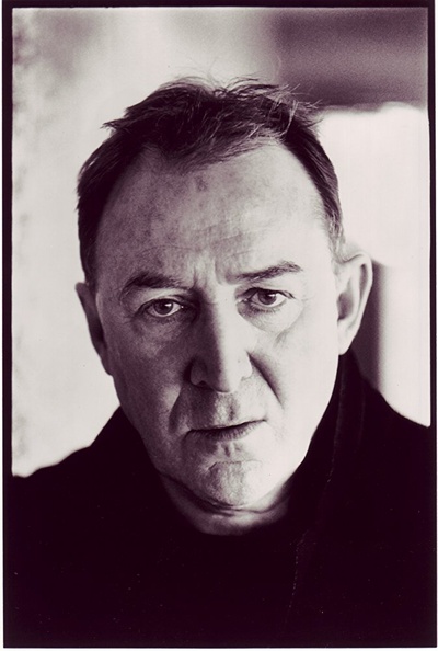 德尔莫特·克劳利的写真