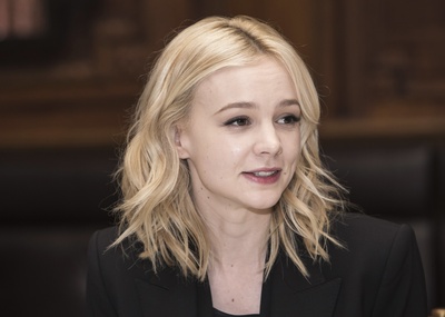 凯瑞·穆里根的写真