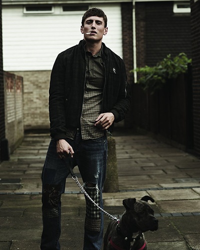 摩根·华金斯的写真