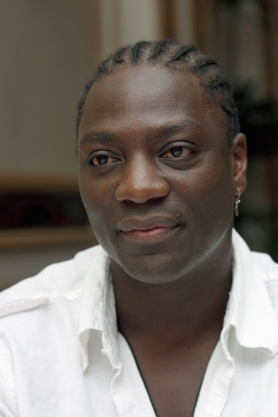 阿德沃尔·阿吉纽依-艾格拜吉的写真-Adewale Akinnuoye A...