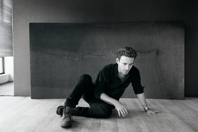 迪恩·奥戈曼的写真