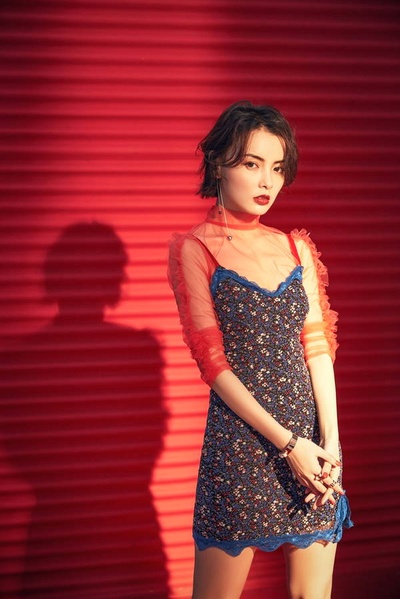 赵宇彤的写真-赵宇彤写真