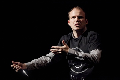 罗里·金奈尔的写真