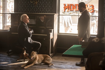 安东尼·霍普金斯的写真-《西部世界》第二季第...