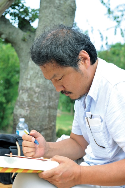 洪尚秀的写真-工作中的洪尚秀。