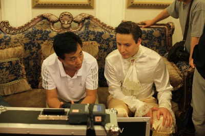 石磊的写真-石磊导演工作照。