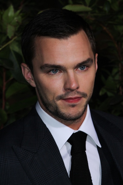 尼古拉斯·霍尔特的写真