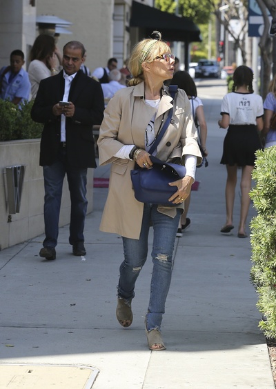 罗姗娜·阿奎特的写真