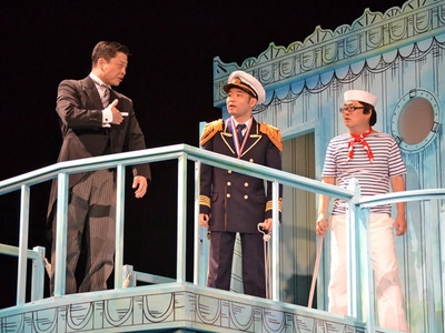 六角精儿的写真-鎌塚氏、すくい上げる