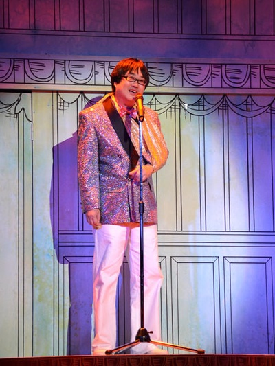 六角精儿的写真-鎌塚氏、すくい上げる