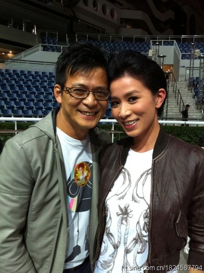 佘诗曼的写真-佘诗曼与黄日华