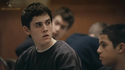 亚当·布切的写真