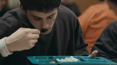 亚当·布切的写真