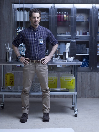 阿隆·艾布拉姆斯的写真