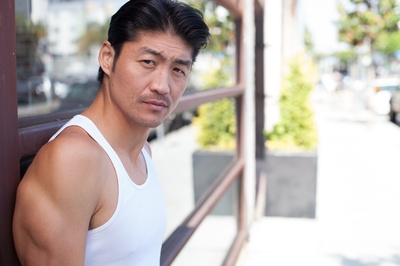 布莱恩·泰的写真-Brian Tee