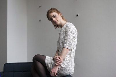 露丝·莱斯利的写真