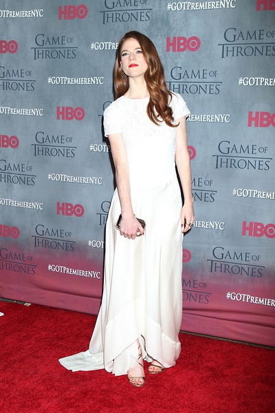 露丝·莱斯利的写真