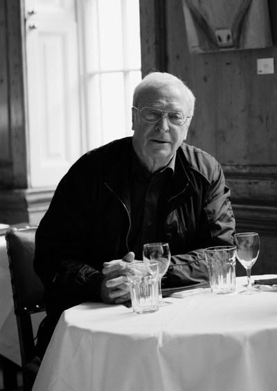 迈克尔·凯恩的写真