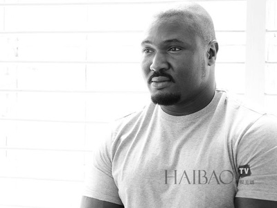 侬索·阿诺斯的写真