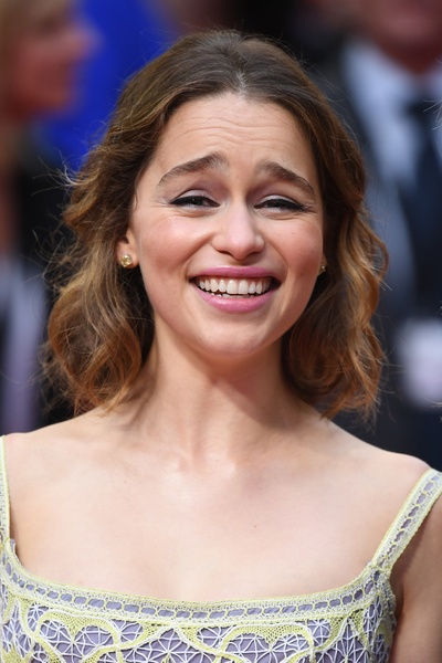 艾米莉亚·克拉克的写真-囧