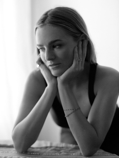 纳塞利·洛芙的写真