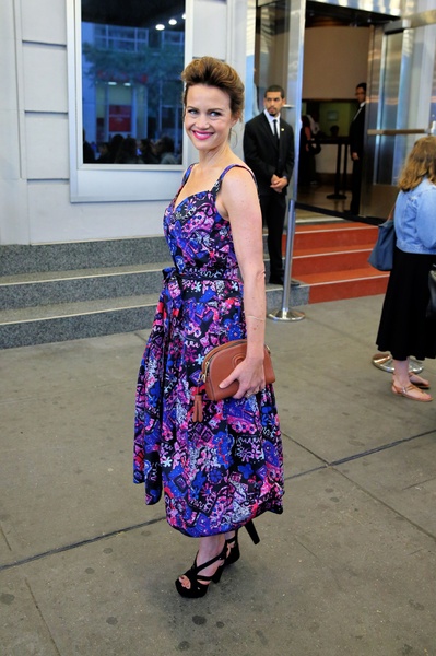 卡拉·古奇诺的写真