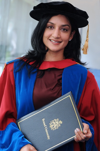 雅奇·潘嘉比的写真