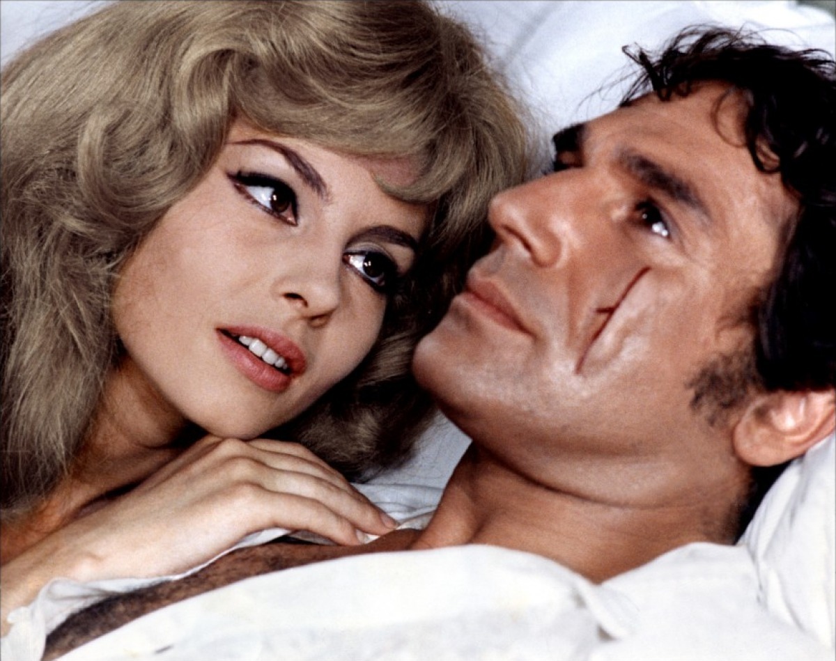 罗贝尔·侯赛因的写真