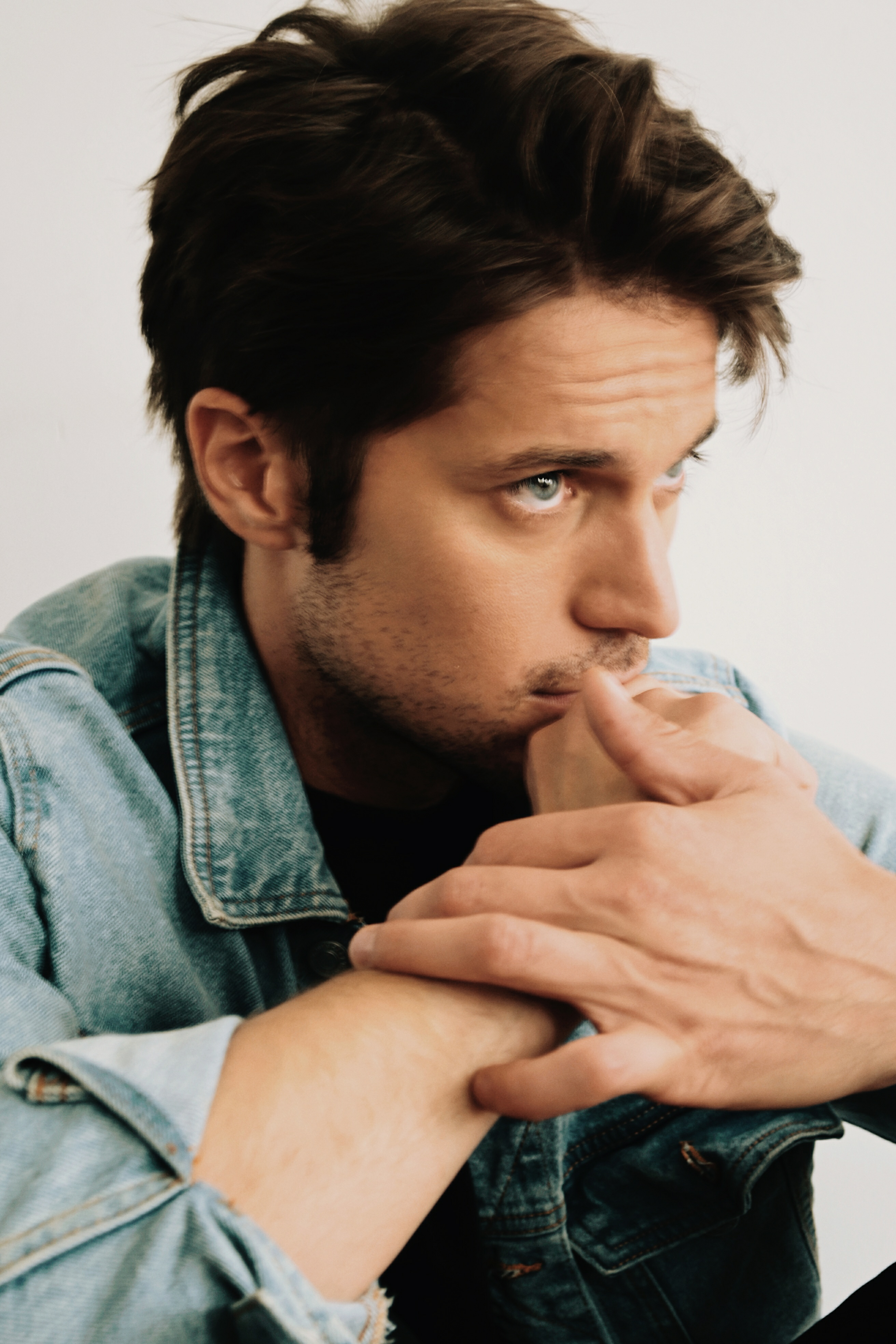 卢卡斯·布哈沃的写真