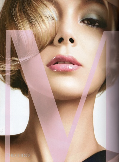 土屋安娜的写真