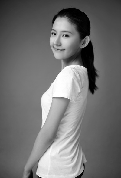 热依扎的写真-民族：哈萨克族