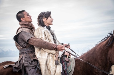 热依扎的写真-热依扎饰演金珠海