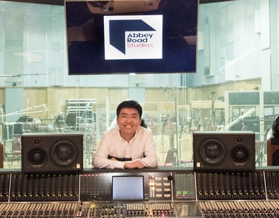 宇文硕的写真-在Abbey Road录音棚...
