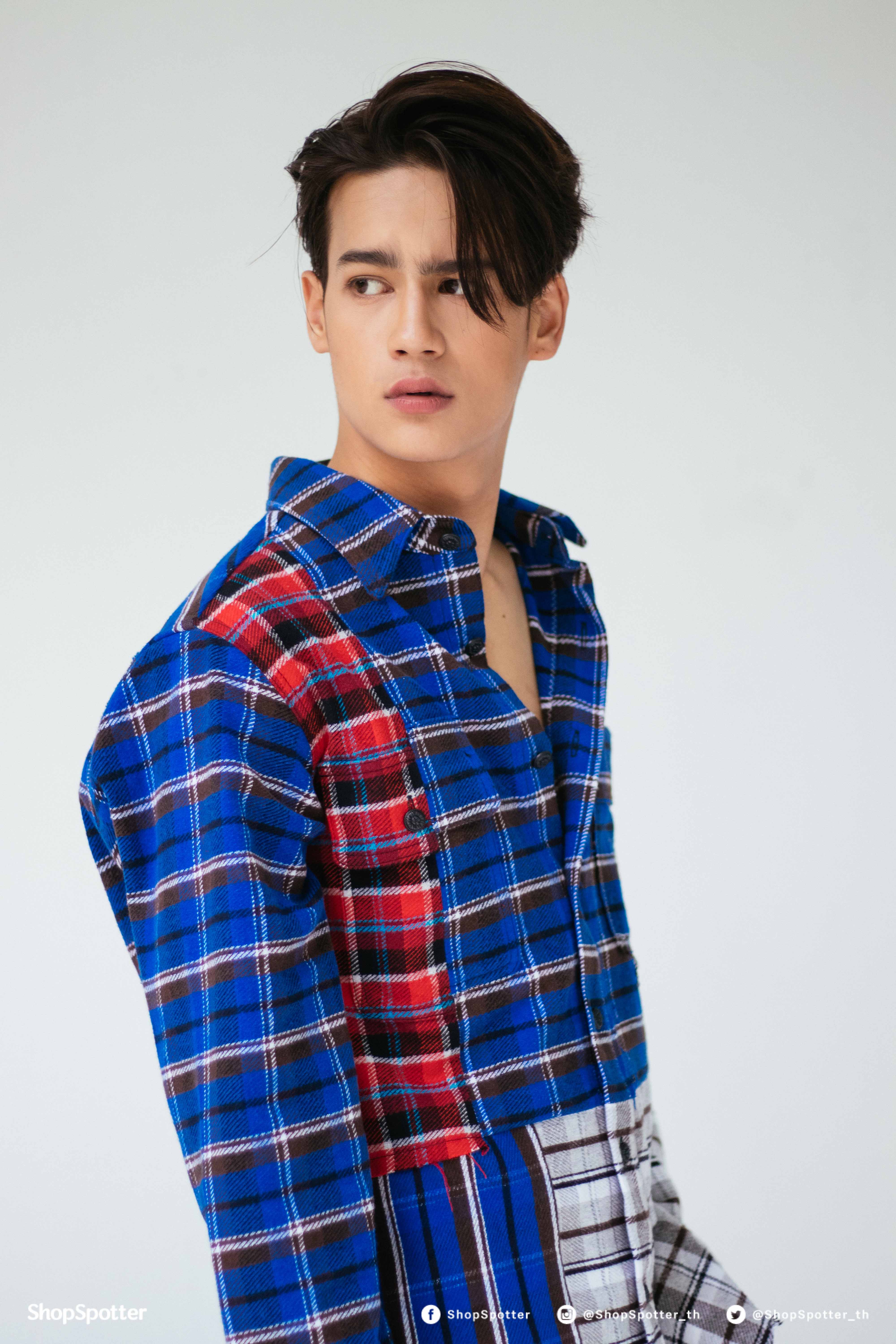 帕瑞斯·因塔拉科玛亚苏特的写真