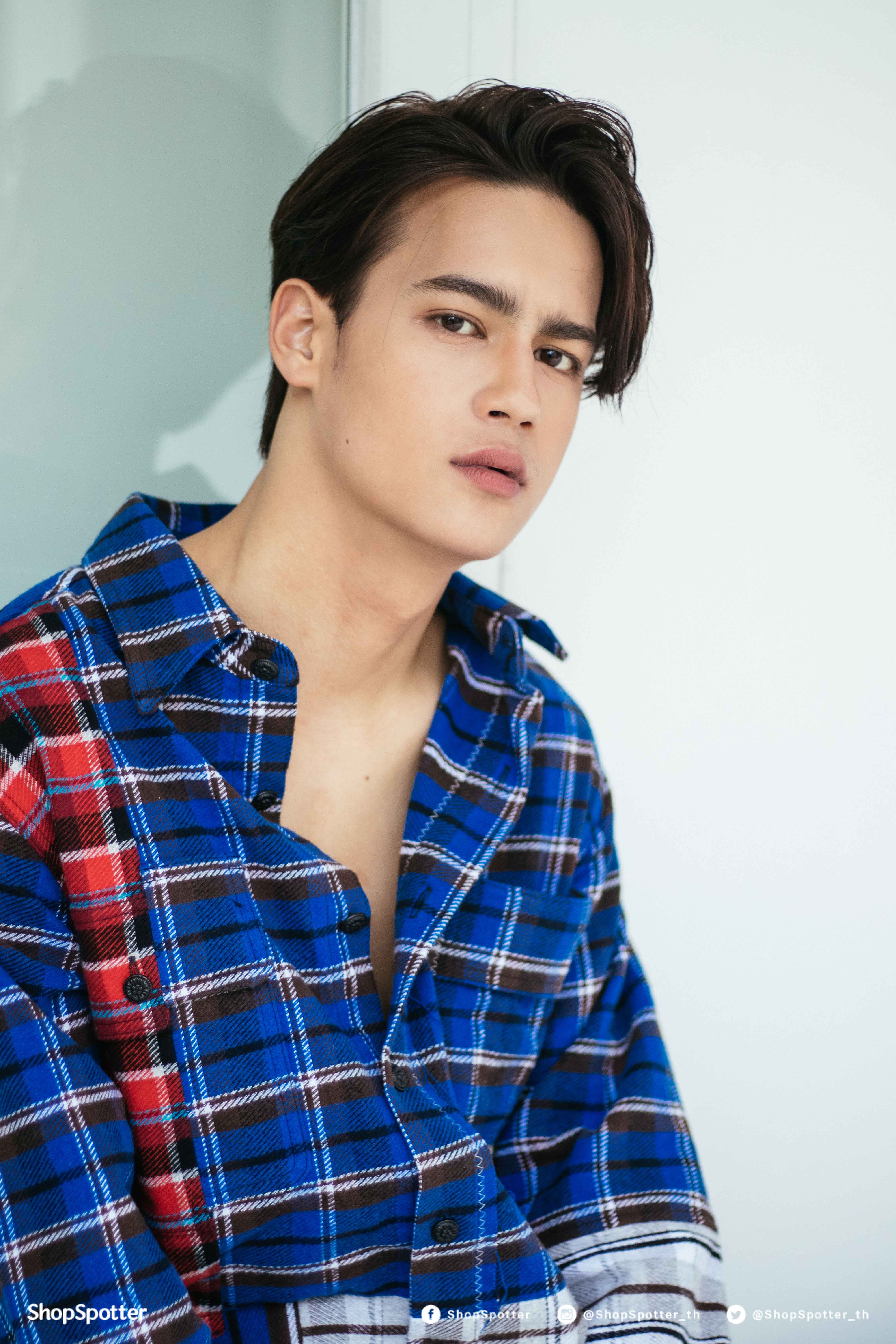 帕瑞斯·因塔拉科玛亚苏特的写真