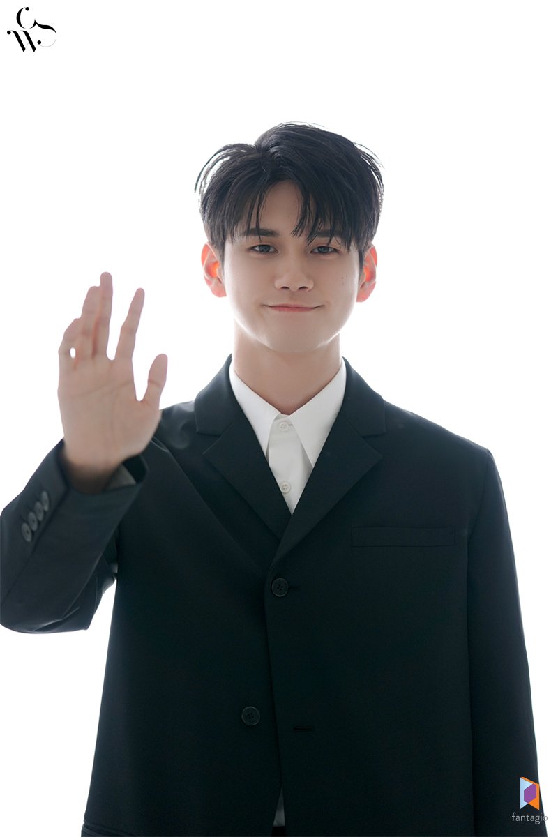 邕圣祐的写真-GQ 2021.1月号