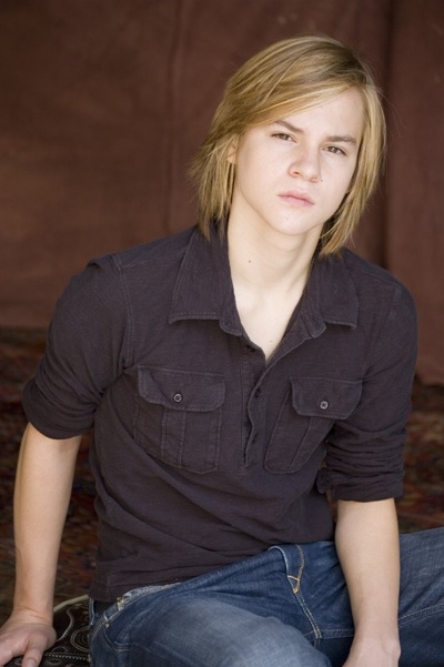 马克·L·扬的写真