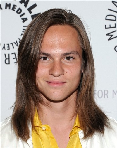 马克·L·扬的写真