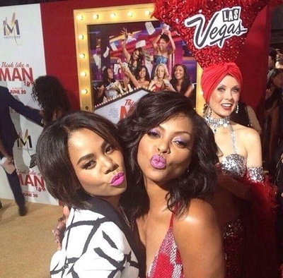 雷吉娜·赫尔的写真