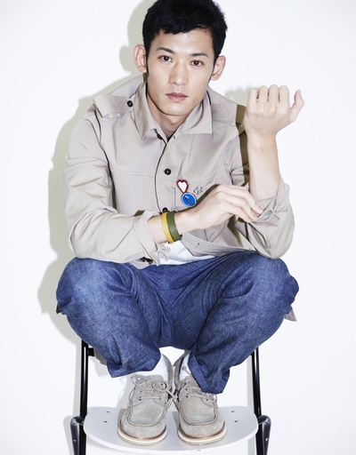 渊上泰史的写真