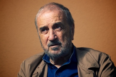 让-克洛德·卡里埃的写真-added by pixelgirl