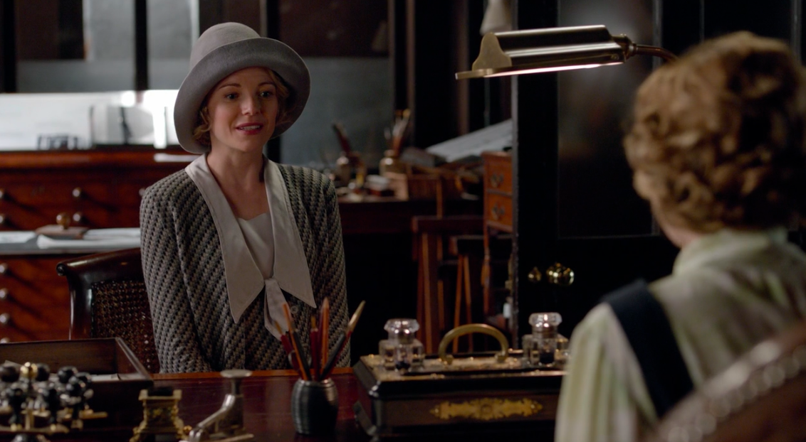 安东尼娅·伯纳斯的写真-2015《唐顿庄园》S0...