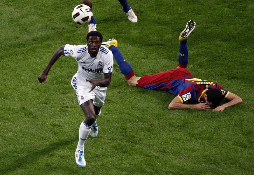 塞尔吉·布斯克茨的写真-仰面朝天