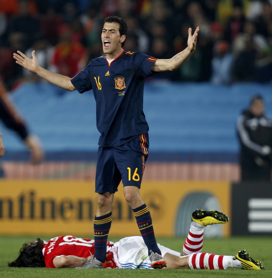 塞尔吉·布斯克茨的写真-轻松解决对手