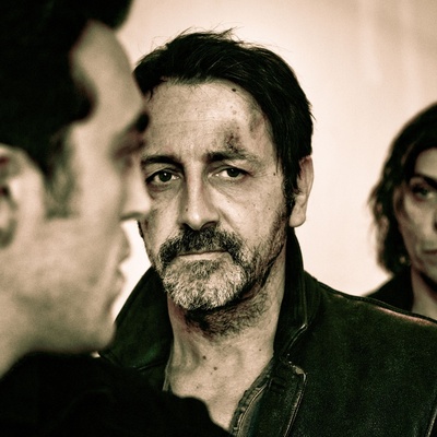 让·雨果·安格拉德的写真-Jean-Hugues Anglad...