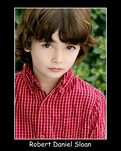 罗伯特·丹尼尔·斯隆的写真