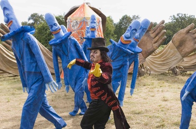 艾迪·伊扎德的写真