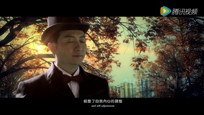 尹治的写真-成年后的尹治在拍摄纪...