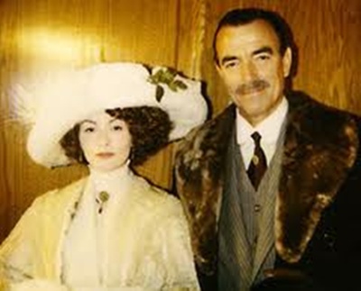 夏洛特·查顿的写真-貌似是一部不出名的电...