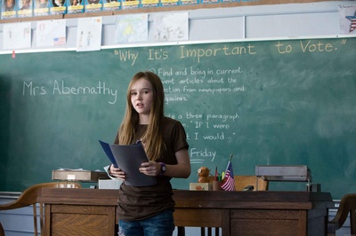 玛德琳·卡罗尔的写真-这里漂亮吧